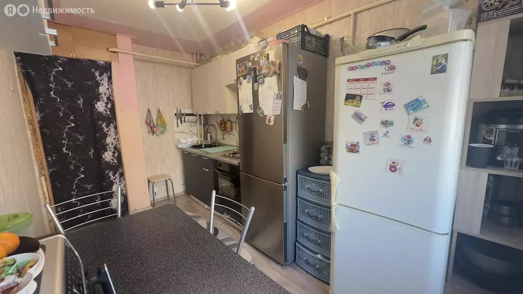 3-комнатная квартира: Курган, жилой район Заозёрный, 1-й микрорайон, ... - Фото 2