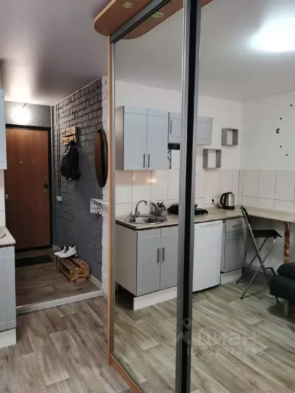 Студия Свердловская область, Екатеринбург ул. Куйбышева, 105 (16.0 м) - Фото 1