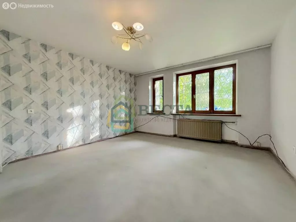 3-комнатная квартира: Санкт-Петербург, улица Передовиков, 9к1 (60.3 м) - Фото 1