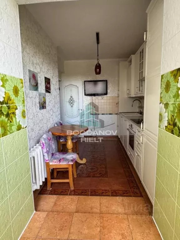 3-к кв. Омская область, Омск ул. Герцена, 270 (80.0 м) - Фото 2