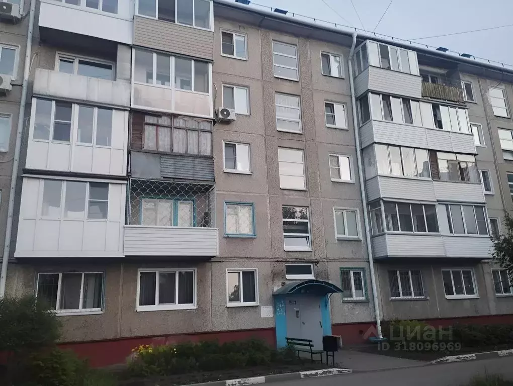 2-к кв. Омская область, Омск ул. 24-я Северная, 206А (44.5 м) - Фото 0