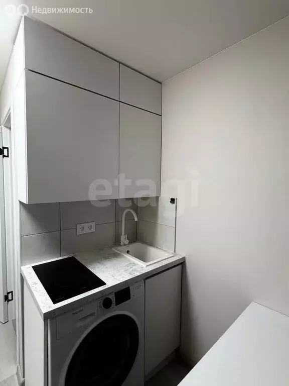 Квартира-студия: Тюмень, улица Энергетиков, 47 (12.8 м) - Фото 2