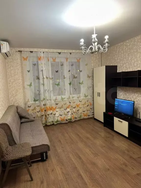 1-к. квартира, 40 м, 2/19 эт. - Фото 1