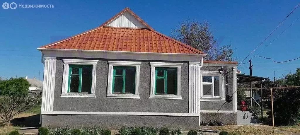 Дом в Яркое Поле, улица Калинина (102 м) - Фото 1