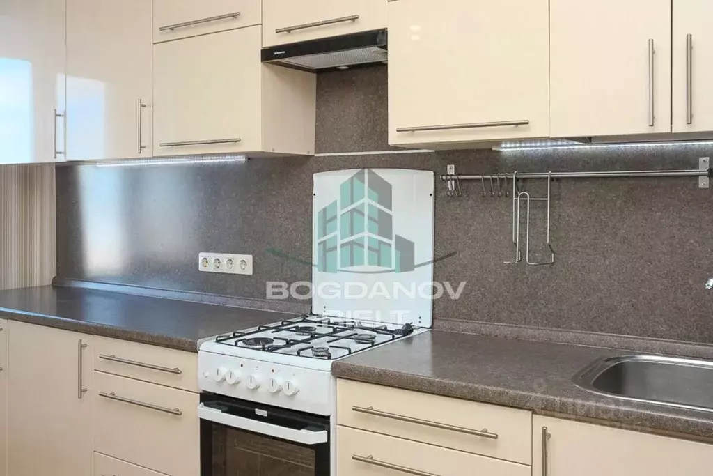 3-к кв. Омская область, Омск Городок Нефтяников мкр, пер. ... - Фото 2