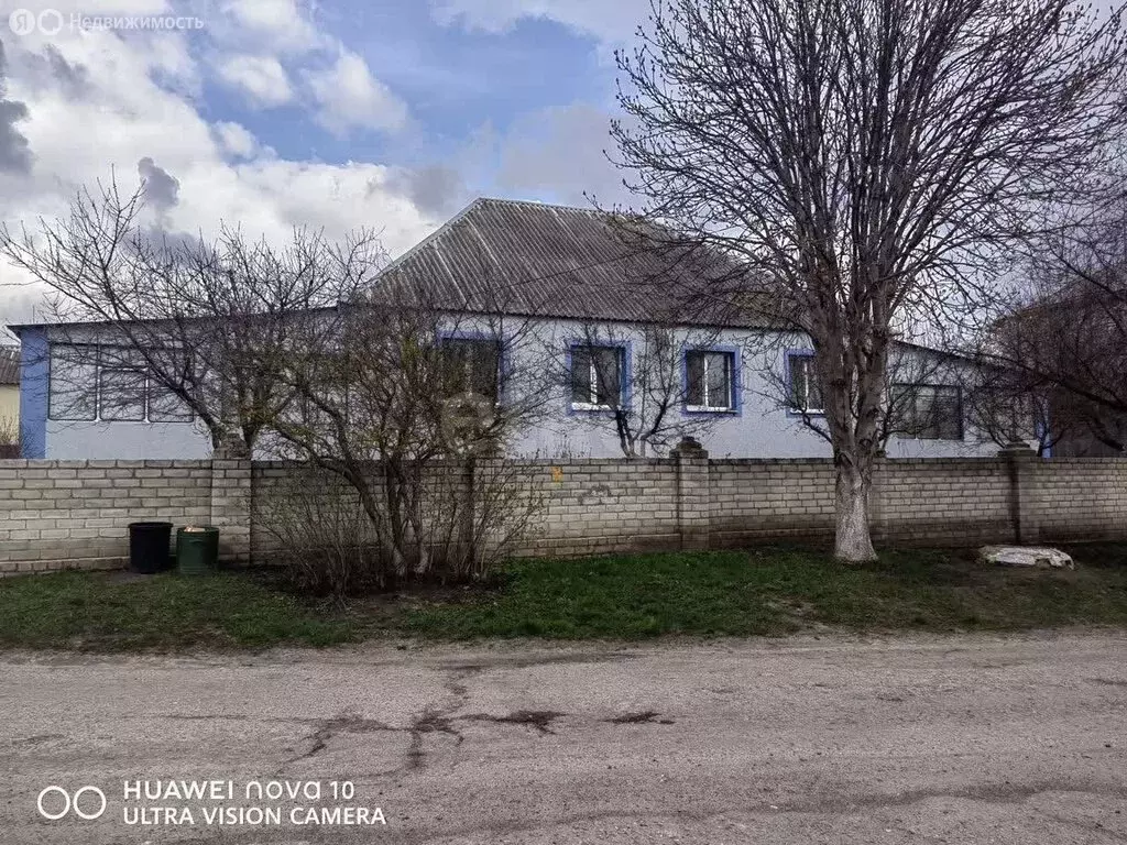 Дом в село Стрелецкое, Магистральная улица (140 м) - Фото 1