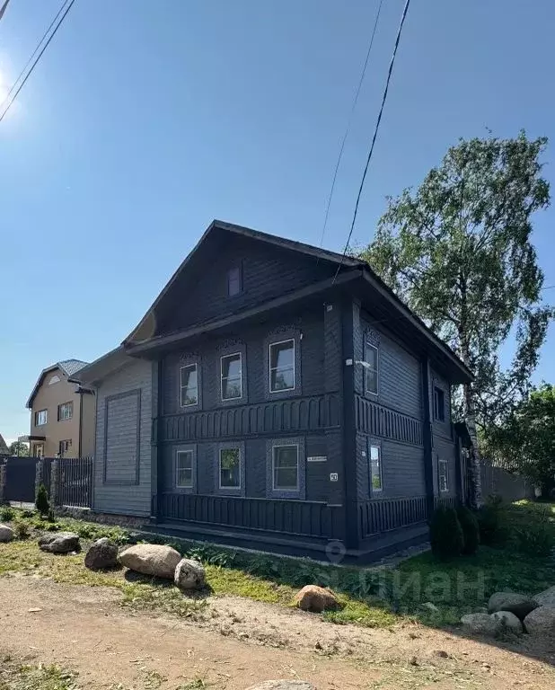 Дом в Новгородская область, Валдай ул. Ломоносова, 50 (150 м) - Фото 1