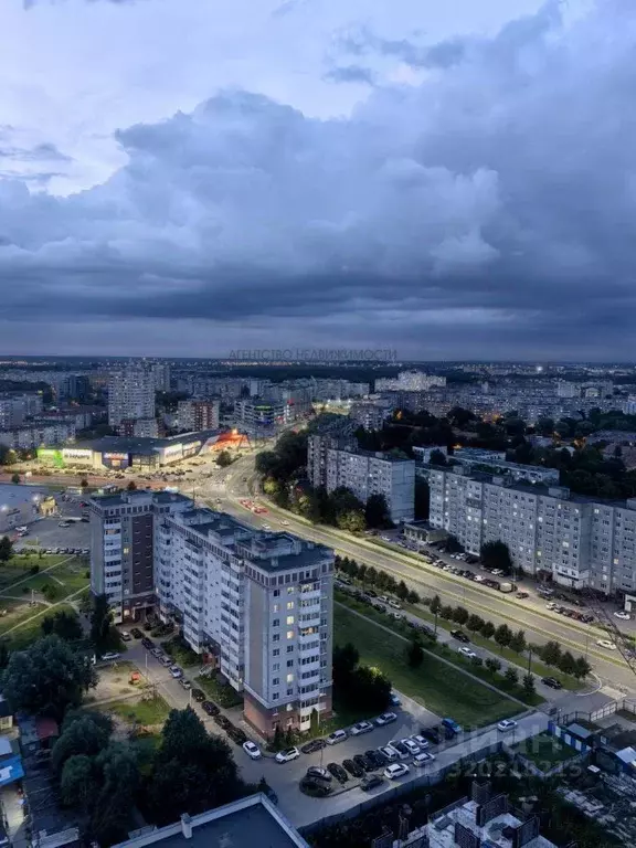 2-к кв. Калининградская область, Калининград ул. Гайдара, 90 (71.1 м) - Фото 0