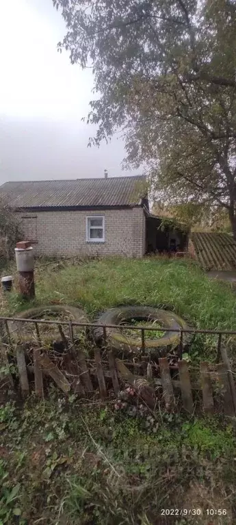 Дом в Саратовская область, Красноармейский район, Луганское ... - Фото 1