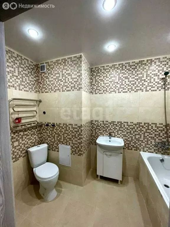 1-комнатная квартира: Саратов, улица имени С.Ф. Тархова, 47А (40 м) - Фото 1