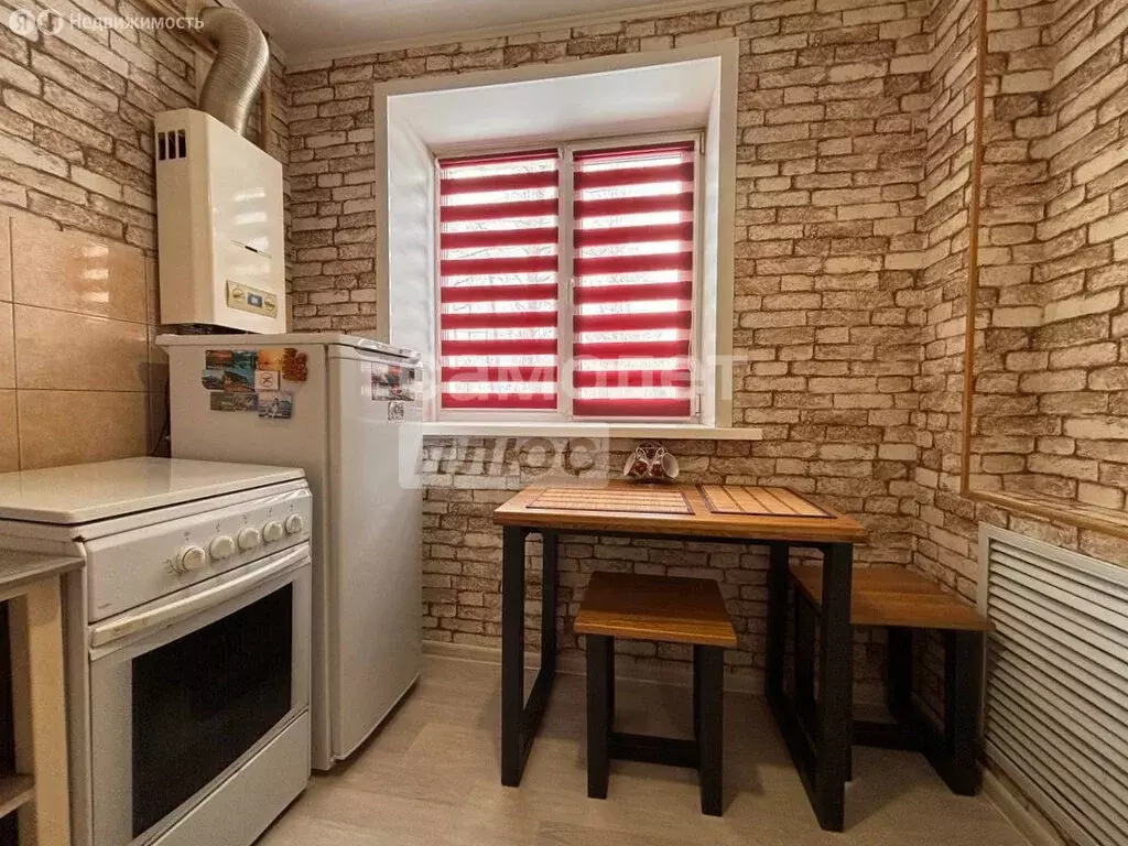 2-комнатная квартира: Брянск, улица Академика Королёва, 10 (39.8 м) - Фото 1