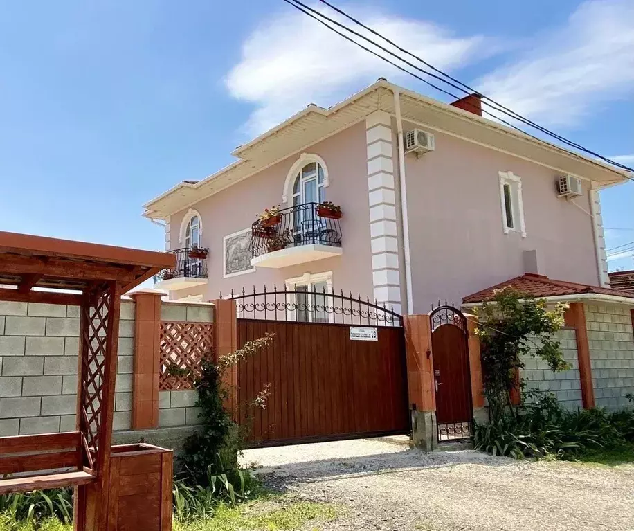 Дом в Крым, Судак ул. Каштановая, 18 (130 м) - Фото 1