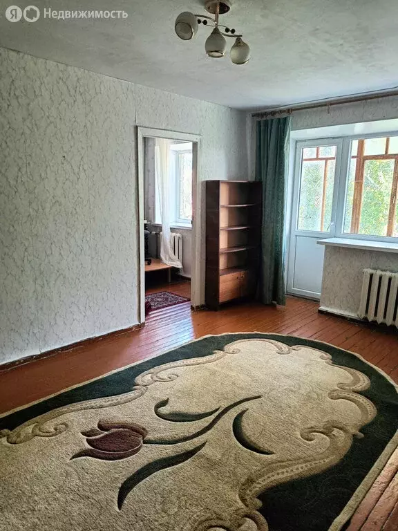 2-комнатная квартира: Октябрьский, Комсомольская улица, 19 (43.2 м) - Фото 1