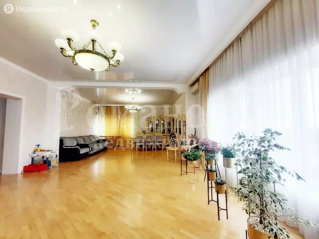 5-комнатная квартира: Ставрополь, улица Ленина, 472/1 (270 м) - Фото 1
