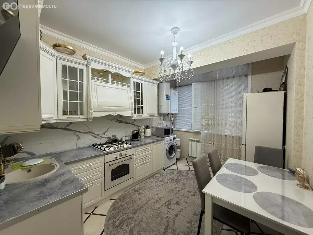 2-комнатная квартира: Дербент, улица Сальмана, 91 (66 м) - Фото 2