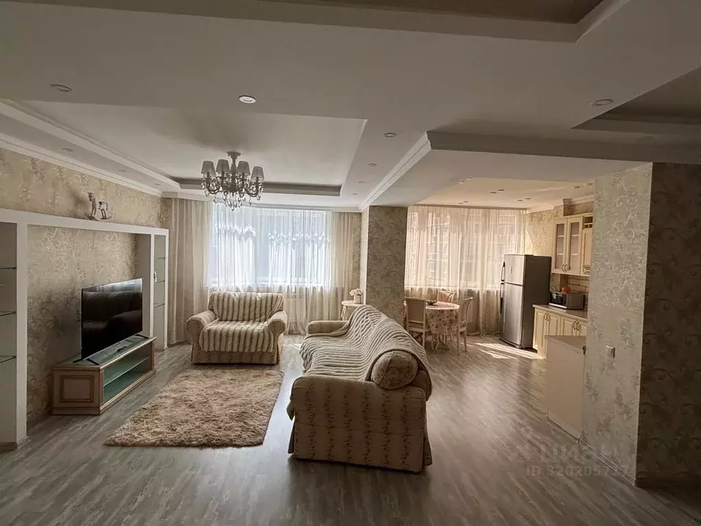 2-к кв. Москва пос. Знамя Октября, Родники мкр, 3 (70.0 м) - Фото 1