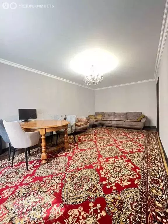 2-комнатная квартира: Махачкала, Абаканская улица, 3 (83 м) - Фото 0