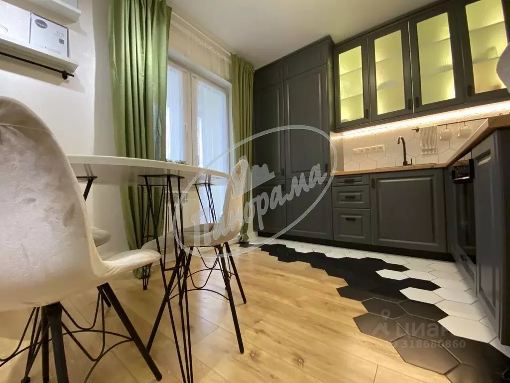 2-к кв. Калужская область, Калуга ул. Фомушина, 33 (60.0 м) - Фото 2