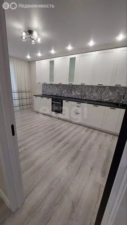 2-комнатная квартира: Оренбург, улица Неплюева, 2 (67 м) - Фото 2