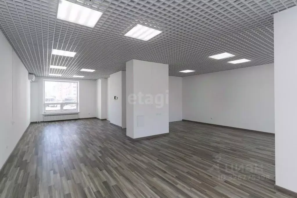 Помещение свободного назначения в Тюменская область, Тюмень ул. ... - Фото 1