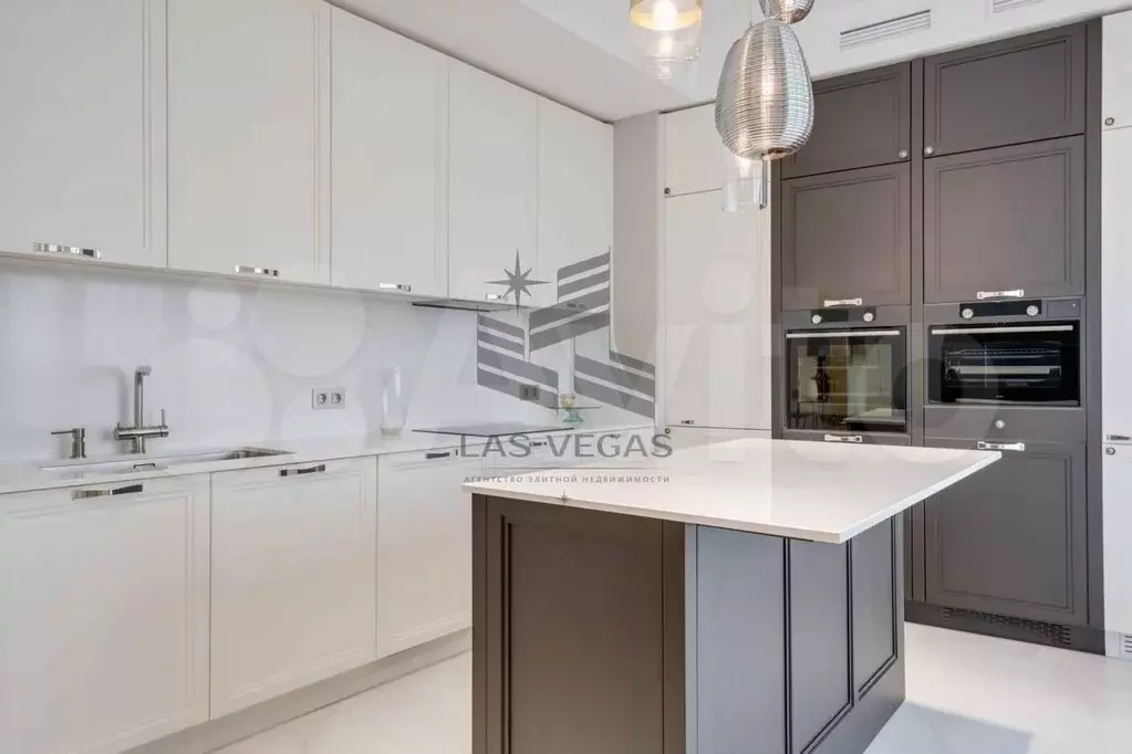 3-к. квартира, 115 м, 5/10 эт. - Фото 0