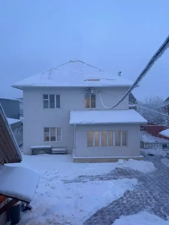 Коттедж в Саха (Якутия), Якутск 11-й кв-л,  (160 м) - Фото 1