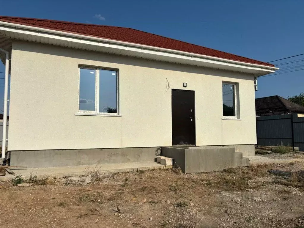 Дом в Крым, Симферопольский район, с. Мирное ул. Пейзажная, 1 (75 м) - Фото 1