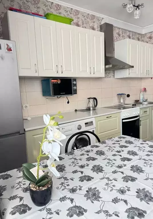 Студия Омская область, Омск ул. Малиновского, 18к2 (38.0 м) - Фото 0