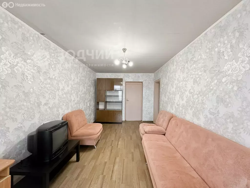 3-комнатная квартира: Чебоксары, улица Космонавта Андрияна ... - Фото 2