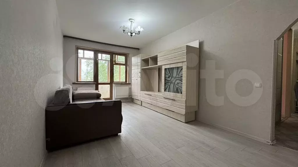 2-к. квартира, 43 м, 5/5 эт. - Фото 0