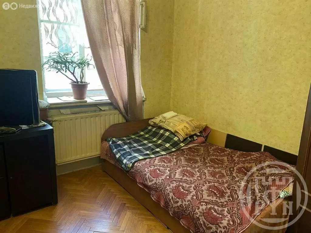 1-комнатная квартира: Санкт-Петербург, 10-я линия Васильевского ... - Фото 2
