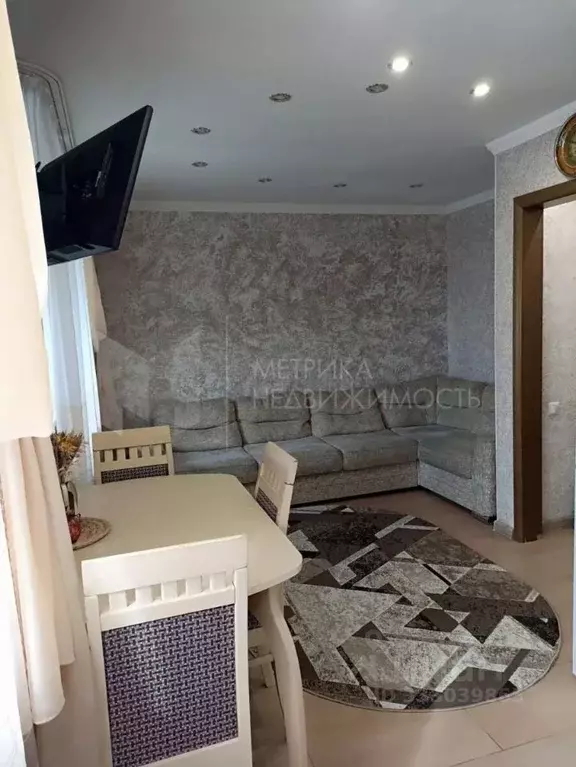 2-к кв. Тюменская область, Тюмень ул. Пермякова, 83 (62.1 м) - Фото 1
