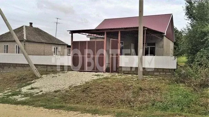 Дом в Краснодарский край, Крымский район, с. Молдаванское Первомайская ... - Фото 1