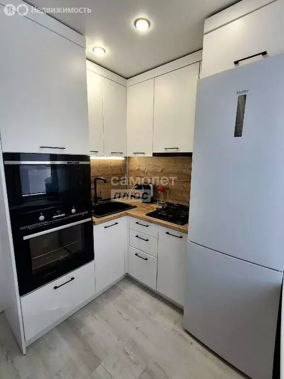 3-комнатная квартира: Миасс, улица 8 Марта, 106 (57.5 м) - Фото 1