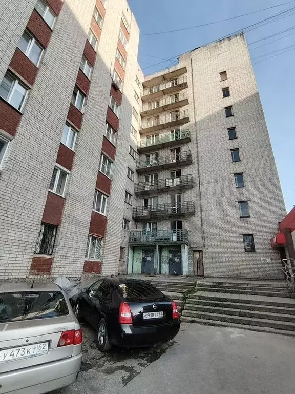 Комната 11 м в 1-к., 1/9 эт. - Фото 0