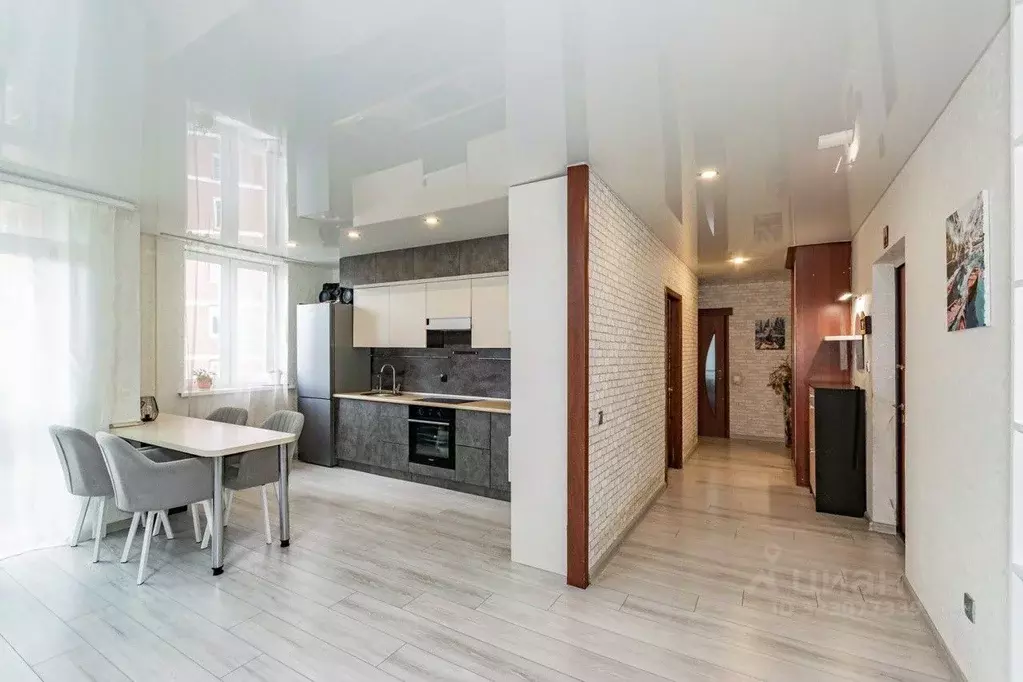 3-к кв. Свердловская область, Екатеринбург ул. Славянская, 49 (62.5 м) - Фото 2