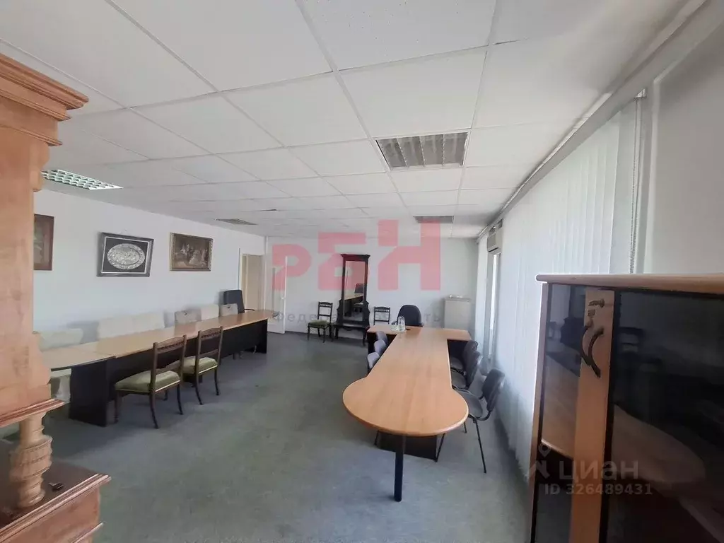 Помещение свободного назначения в Омская область, Омск ул. Красный ... - Фото 1