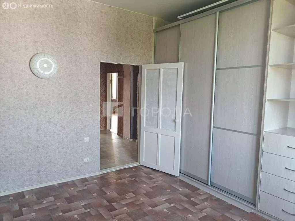 3-комнатная квартира: Барнаул, улица 40 лет Октября, 35 (73 м) - Фото 0