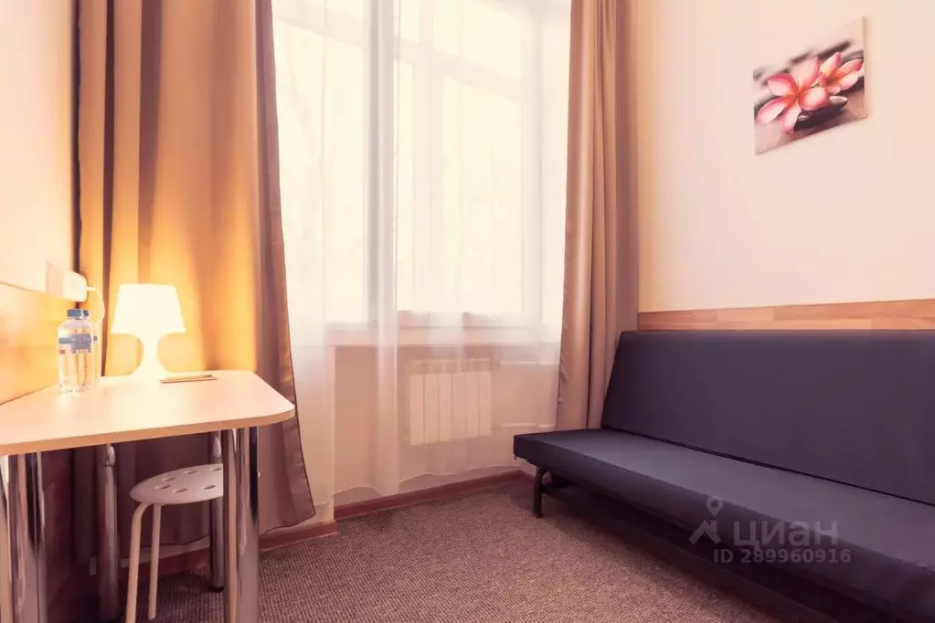 Комната Тюменская область, Тюмень ул. Мельникайте, 83к2 (18.0 м) - Фото 1