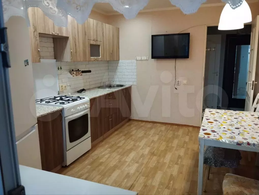 1-к. квартира, 40 м, 9/9 эт. - Фото 0