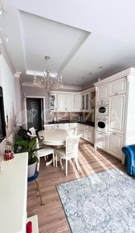 2-к кв. Тюменская область, Тюмень ул. Малыгина, 90 (72.5 м) - Фото 0