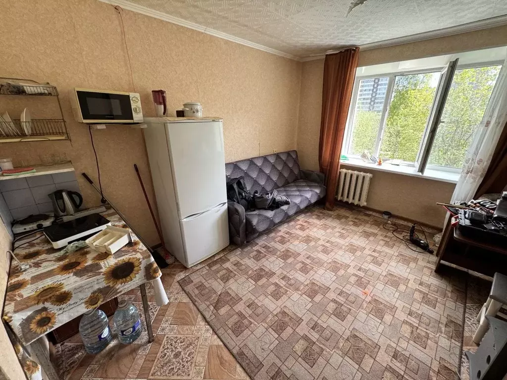 Комната Свердловская область, Екатеринбург ул. Амундсена, 51 (9.0 м) - Фото 1