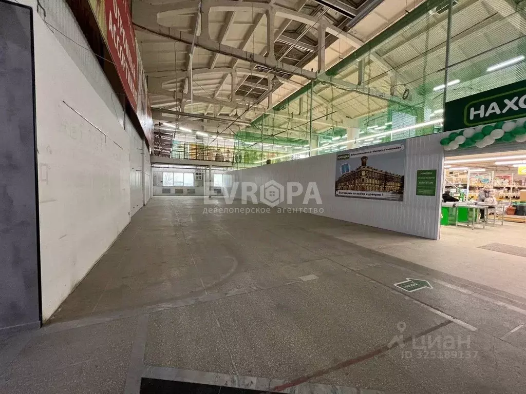 Торговая площадь в Ульяновская область, Ульяновск ул. Урицкого, 100 ... - Фото 1