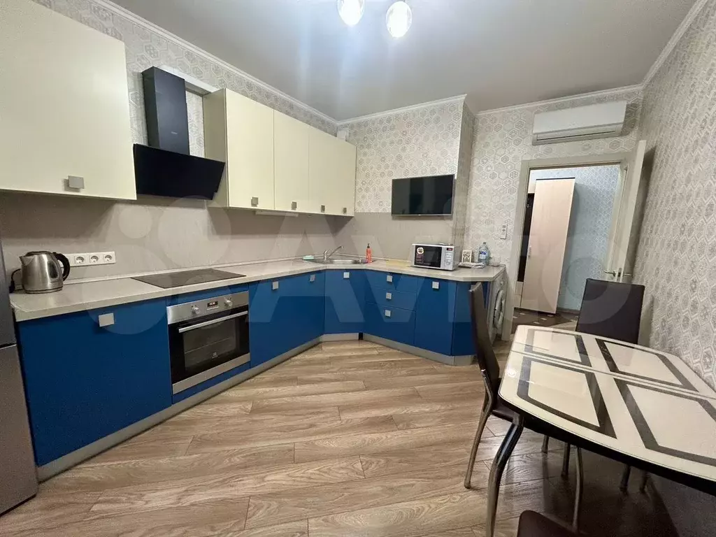 2-к. квартира, 60 м, 7/12 эт. - Фото 0
