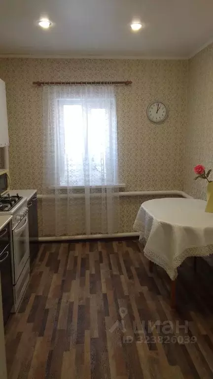 Дом в Оренбургская область, Орск пос. Первомайский, ул. Бородина (44 ... - Фото 1