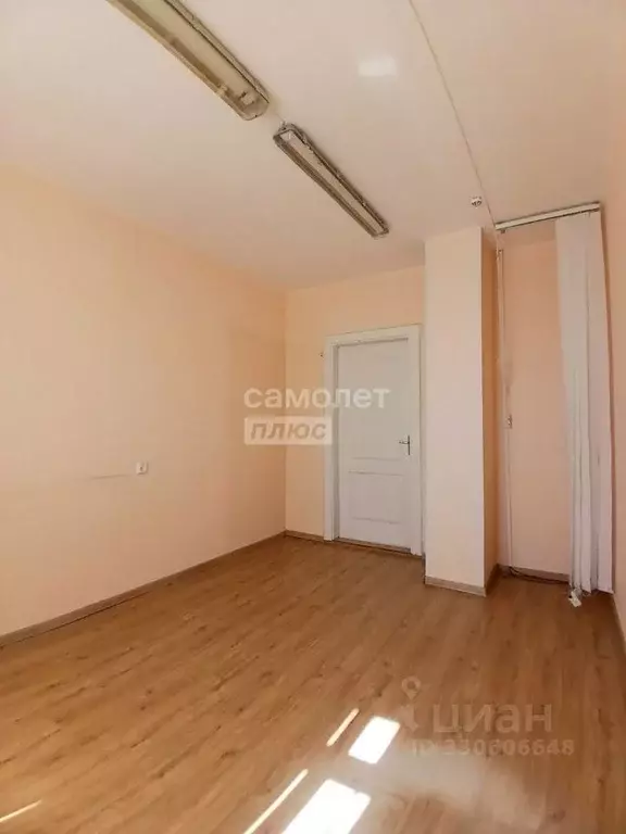 Офис в Ханты-Мансийский АО, Лангепас ул. Ленина, 11в (12 м) - Фото 1