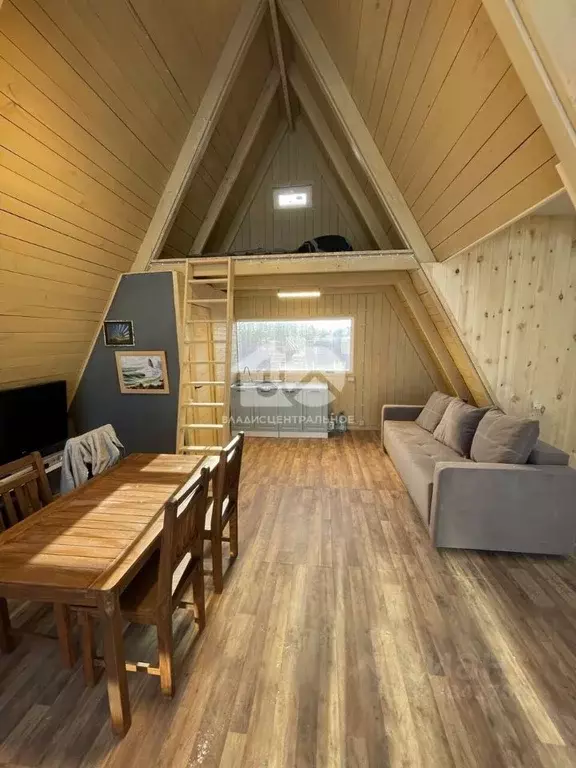 Дом в Новосибирская область, Новосибирский район, Мичуринский ... - Фото 1