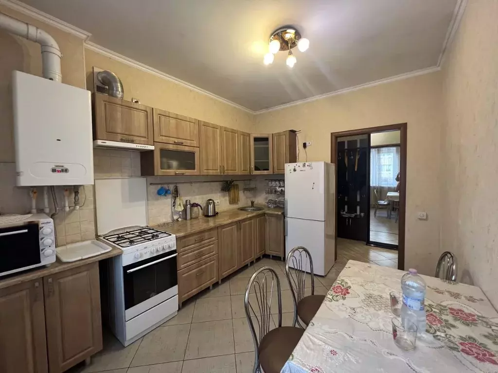 2-к кв. Калининградская область, Калининград Майский пер., 3 (56.0 м) - Фото 1