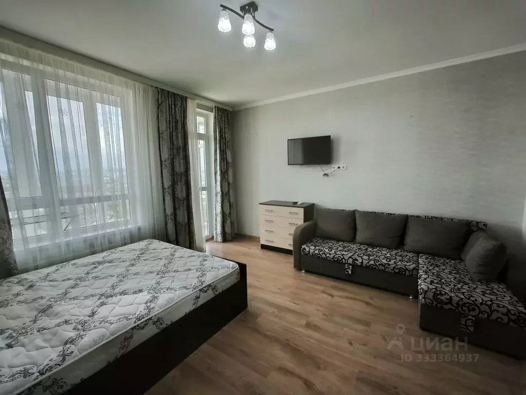 1-к кв. Крым, Симферополь ул. Лексина, 72 (37.4 м) - Фото 1