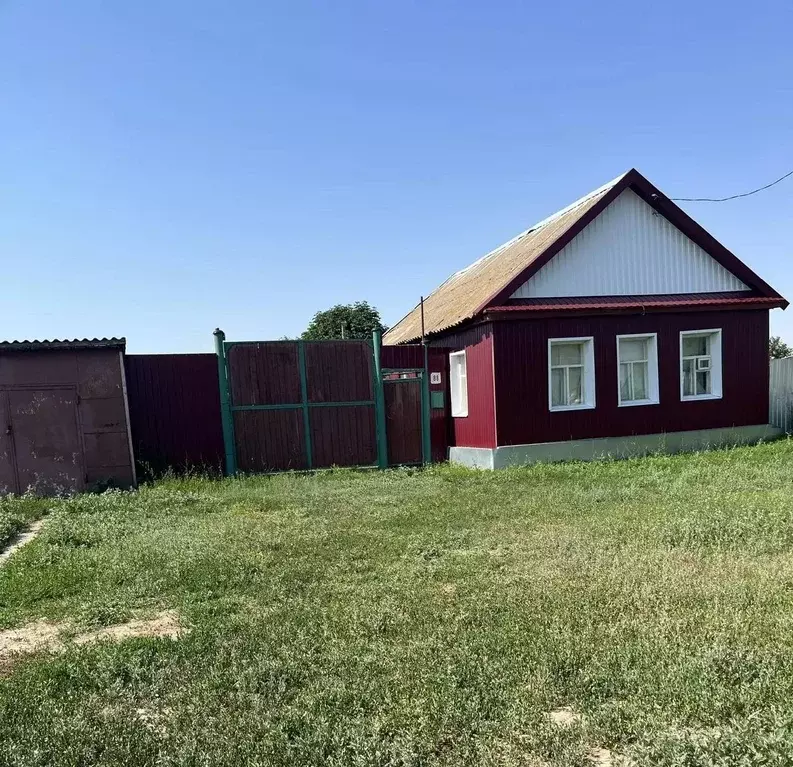 Дом в Саратовская область, Новоузенск  (95 м) - Фото 1